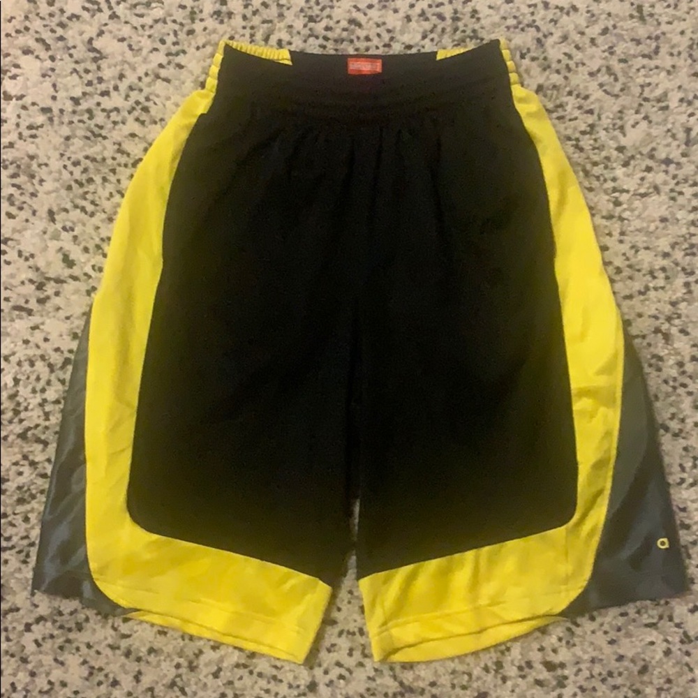 Adidas Basketball Shorts- Climate Size S!